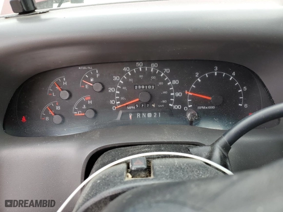 1999 Ford Super Duty F-250 XL with VIN 1FTNX20L1XEC32594, listed as a Copart auction lot 49801605 with 239,103 mi miles and Salvage Title. Bid and sale history available at carsss.com. Image 9.