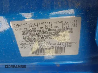 2023 Nissan Versa SV z VIN 3N1CN8EV9PL872078, wystawiony jako IAAI lot #41691866 z przebiegiem 8 083 mil mil oraz . Historia ofert i sprzedaży dostępna na DreamBid. Obrazek 9.