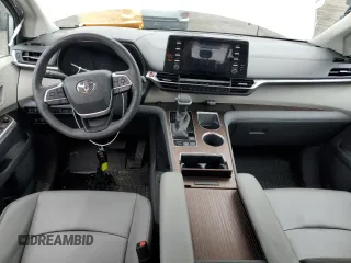 2021 Toyota Sienna XLE with VIN 5TDGSKFC6MS027079, listed as a Copart auction lot 67505344 with 36,686 mi miles and Salvage Title. Bid and sale history available at carsss.com. Image 8.