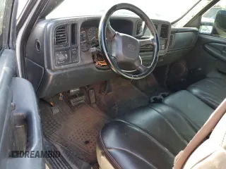 2002 GMC Sierra 2500HD SLE z VIN 1GTHC24G22E267031, wystawiony jako Copart lot #58606335 z przebiegiem Nie podano mil oraz Szkoda całkowita • Salvage title. Historia ofert i sprzedaży dostępna na DreamBid. Obrazek 8.