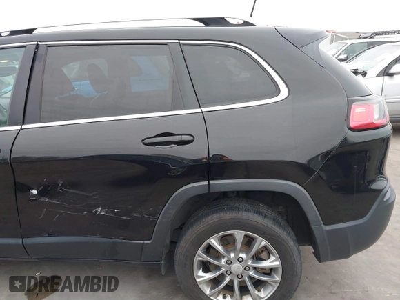2019 Jeep Cherokee Latitude Plus with VIN 1C4PJLLX2KD216224, listed as a IAAI auction lot 41291181 with 79,111 mi miles. Bid and sale history available at carsss.com. Image 18.