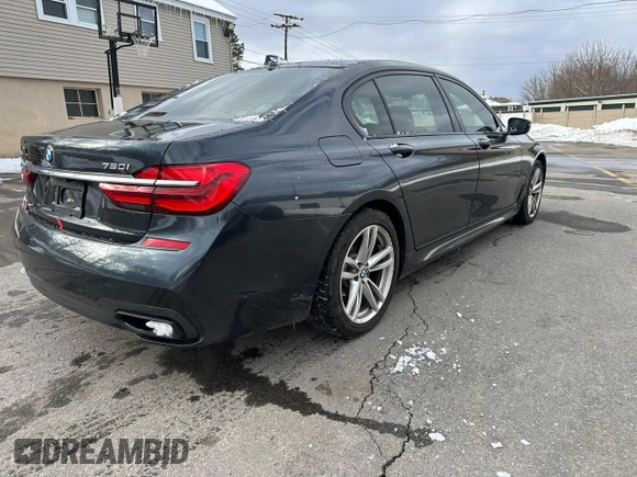 2017 BMW 7 Series with VIN WBA7F2C38HG422936, listed as a Copart auction lot 44996865 with 84,597 mi miles and Clean Title. Bid and sale history available at DreamBid. Image 3.