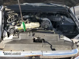 2001 Ford Excursion XLT z VIN 1FMNU40F11ED72890, wystawiony jako Copart lot #68567164 z przebiegiem 331 747 mil mil oraz Szkoda całkowita • Salvage title. Historia ofert i sprzedaży dostępna na DreamBid. Obrazek 13.