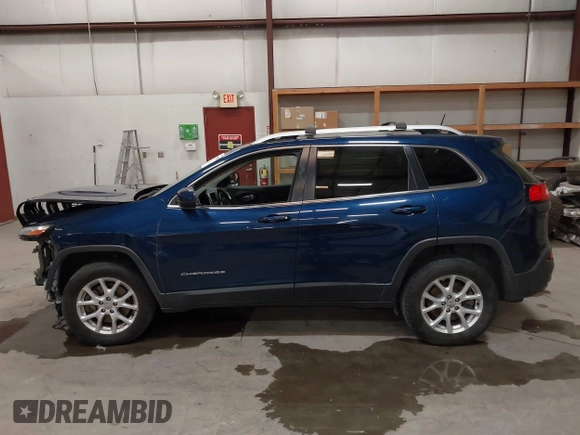 2018 Jeep Cherokee Latitude Plus with VIN 1C4PJMLB0JD612922, listed as a IAAI auction lot 42581594 with 137,793 mi miles and . Bid and sale history available at DreamBid. Image 15.