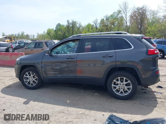 2017 Jeep Cherokee Latitude with VIN 1C4PJMCB0HW583128, listed as a IAAI auction lot 42069831 with 63,497 mi miles and . Bid and sale history available at DreamBid. Image 15.