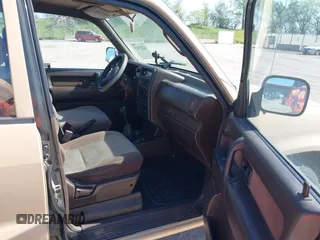 1994 Isuzu Trooper z VIN JACDH58VXR7912645, wystawiony jako IAAI lot #42207513 z przebiegiem 321 148 mil mil oraz . Historia ofert i sprzedaży dostępna na DreamBid. Obrazek 5.