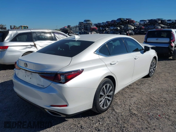 2021 Lexus ES with VIN 58ACZ1B14MU085278, listed as a IAAI auction lot 41813611 with 40,011 mi miles. Bid and sale history available at carsss.com. Image 4.