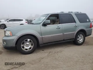 2005 Lincoln Navigator Luxury with VIN 5LMFU28535LJ11117, listed as a Copart auction lot 82929704 with 125,176 mi miles and Salvage Title. Bid and sale history available at carsss.com. Image 1.