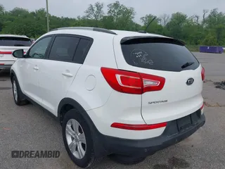 2011 Kia Sportage LX with VIN KNDPB3A24B7096901, listed as a IAAI auction lot 42090280 with 257,145 mi miles and . Bid and sale history available at carsss.com. Image 3.