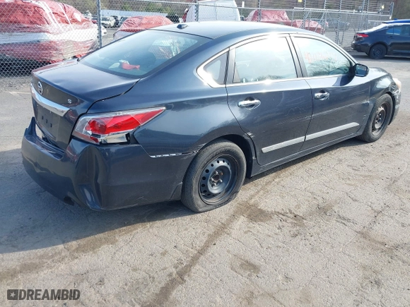2015 Nissan Altima 2.5 with VIN 1N4AL3AP0FC124842, listed as a IAAI auction lot 42066237 with 147,853 mi miles. Bid and sale history available at carsss.com. Image 4.