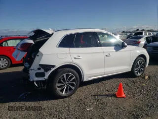 2022 Audi Q5 S line Premium with VIN WA1GAAFY5N2022242, listed as a Copart auction lot 37455483 with 9,451 mi miles. Bid and sale history available at carsss.com. Image 3.