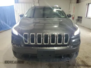 2017 Jeep Cherokee Latitude with VIN 1C4PJLCB5HW502666, listed as a Copart auction lot 60017035 with 76,192 mi miles and Clean title. Bid and sale history available at DreamBid. Image 5.