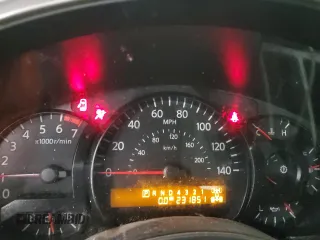 2005 Nissan Titan SE z VIN 1N6AA06BX5N502595, wystawiony jako Copart lot #85888184 z przebiegiem 231 851 mil mil oraz Nie do naprawy • Non repairable. Historia ofert i sprzedaży dostępna na DreamBid. Obrazek 9.