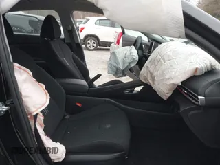 2024 Hyundai Elantra SEL z VIN KMHLM4DG8RU753762, wystawiony jako IAAI lot #41679278 z przebiegiem 13 260 mil mil oraz . Historia ofert i sprzedaży dostępna na DreamBid. Obrazek 5.