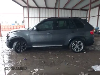 2011 BMW X5 50i with VIN 5UXZV8C59BL419527, listed as a IAAI auction lot 42173425 with 185,802 mi miles and . Bid and sale history available at DreamBid. Image 15.