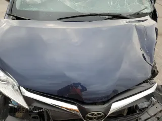 2020 Toyota Sienna LE z VIN 5TDJZ3DC2LS246596, wystawiony jako Copart lot #82495544 z przebiegiem Nie podano mil oraz Szkoda całkowita • Salvage title. Historia ofert i sprzedaży dostępna na DreamBid. Obrazek 13.