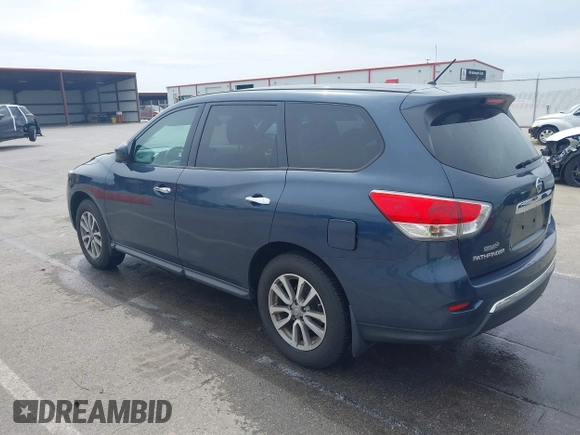 2015 Nissan Pathfinder SV z VIN 5N1AR2MM0FC621468, wystawiony jako IAAI lot #42204906 z przebiegiem 141 795 mil mil oraz . Historia ofert i sprzedaży dostępna na DreamBid. Obrazek 3.