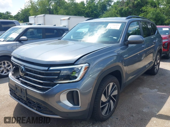 2024 Volkswagen Atlas SE with VIN 1V2HR2CAXRC528423, listed as a IAAI auction lot 42346922 with 38,637 mi miles and . Bid and sale history available at DreamBid. Image 17.