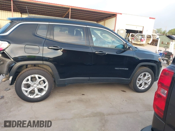 2024 Jeep Compass Latitude с VIN 3C4NJDBN4RT117244, выставлен на аукционе IAAI как лот 42702449 с пробегом 31 533 миль миль и . История ставок и продаж доступна на DreamBid. Изображение 14.