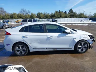 2018 Hyundai Ioniq Electric with VIN KMHC75LH2JU027472, listed as a IAAI auction lot 41520460 with 58,371 mi miles. Bid and sale history available at carsss.com. Image 14.