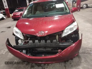2015 Toyota Sienna LE AAS with VIN 5TDKK3DC2FS609296, listed as a IAAI auction lot 41842166 with 160,342 mi miles. Bid and sale history available at carsss.com. Image 6.