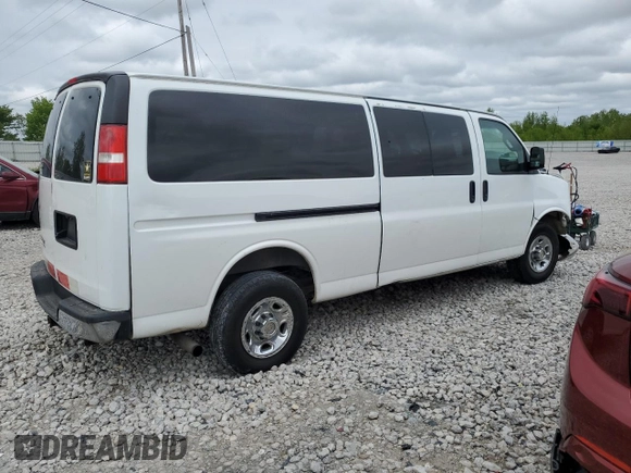 2016 Chevrolet Express Passenger LT z VIN 1GAZGPFF1G1176799, wystawiony jako Copart lot #57258115 z przebiegiem 199 406 mil mil oraz Szkoda całkowita • Salvage title. Historia ofert i sprzedaży dostępna na DreamBid. Obrazek 3.