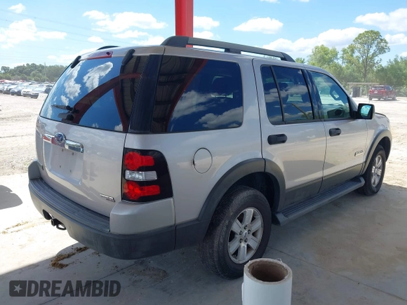 2006 Ford Explorer XLT z VIN 1FMEU73E76UB17775, wystawiony jako IAAI lot #42257304 z przebiegiem Nie podano mil oraz . Historia ofert i sprzedaży dostępna na DreamBid. Obrazek 4.