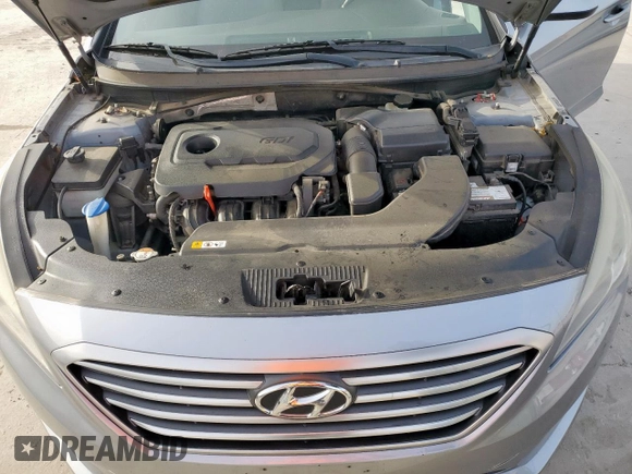 2015 Hyundai Sonata SE z VIN 5NPE24AF2FH191149, wystawiony jako Copart lot #56921245 z przebiegiem 210 177 mil mil oraz Szkoda całkowita • Salvage title. Historia ofert i sprzedaży dostępna na DreamBid. Obrazek 11.