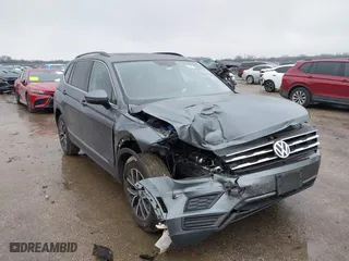 2020 Volkswagen Tiguan SE with VIN 3VV2B7AX4LM024554, listed as a IAAI auction lot 41546316 with 47,657 mi miles. Bid and sale history available at carsss.com. Image 1.