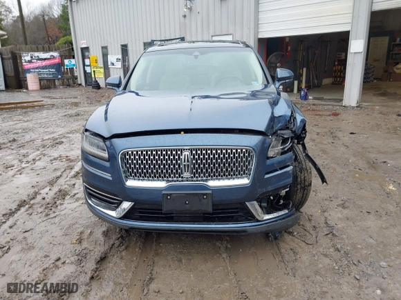 2019 Lincoln Nautilus Reserve with VIN 2LMPJ8LP9KBL14914, listed as a IAAI auction lot 41561348 with 8,887 mi miles. Bid and sale history available at carsss.com. Image 12.
