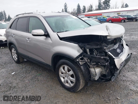 2013 Kia Sorento LX with VIN 5XYKT4A25DG379178, listed as a IAAI auction lot 41080352 with 112,927 mi miles. Bid and sale history available at carsss.com. Image 1.