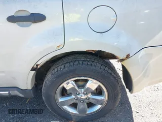 2008 Ford Escape XLT with VIN 1FMCU93198KC12899, listed as a IAAI auction lot 41768951 with 202,830 mi miles. Bid and sale history available at carsss.com. Image 13.
