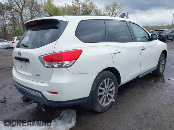 2013 Nissan Pathfinder SV with VIN 5N1AR2MM2DC616205, listed as a IAAI auction lot 42018693 with 132,148 mi miles. Bid and sale history available at carsss.com. Image 4.