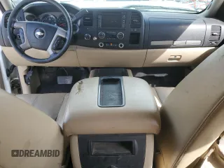 2011 Chevrolet Silverado 1500 LT with VIN 3GCPKSE36BG138213, listed as a Copart auction lot 52135275 with 305,791 mi miles and Salvage Title. Bid and sale history available at DreamBid. Image 8.
