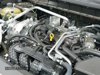2025 Mitsubishi Outlander SE with VIN JA4J3VA8XSZ018575, listed as a IAAI auction lot 43025751 with 9,461 mi miles and . Bid and sale history available at DreamBid. Image 19.