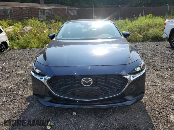 2022 Mazda 3 2.0 with VIN 3MZBPAA77NM309021, listed as a Copart auction lot 68997674 with 13,568 mi miles and Salvage Title. Bid and sale history available at DreamBid. Image 5.