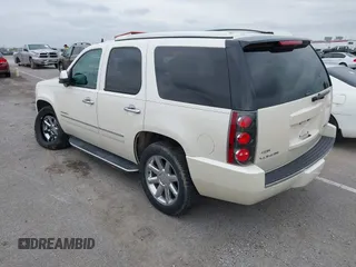 2013 GMC Yukon Denali z VIN 1GKS2EEF4DR358429, wystawiony jako IAAI lot #42182845 z przebiegiem 161 020 mil mil oraz . Historia ofert i sprzedaży dostępna na DreamBid. Obrazek 3.