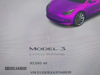 2018 Tesla Model 3 Long Range Battery z VIN 5YJ3E1EAXJF048839, wystawiony jako IAAI lot #42328412 z przebiegiem 83 083 mil mil oraz . Historia ofert i sprzedaży dostępna na DreamBid. Obrazek 7.