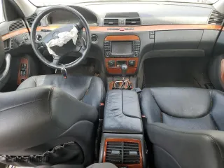 2006 Mercedes-Benz S-Class 3.7L with VIN WDBNF67JX6A483181, listed as a Copart auction lot 72025634 with 186,848 mi miles and Salvage Title. Bid and sale history available at carsss.com. Image 8.