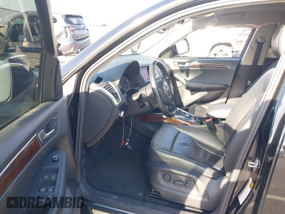 2012 Audi Q5 Premium Plus z VIN WA1DKAFP0CA086327, wystawiony jako IAAI lot #42417892 z przebiegiem 81 073 mil mil oraz . Historia ofert i sprzedaży dostępna na DreamBid. Obrazek 5.