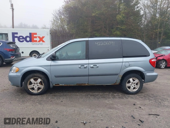 2006 Dodge Caravan SXT with VIN 1D4GP45R96B662880, listed as a IAAI auction lot 42206091 with 168,265 mi miles and . Bid and sale history available at carsss.com. Image 12.