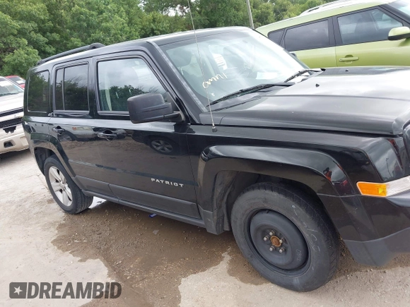 2016 Jeep Patriot Latitude z VIN 1C4NJPFB9GD584308, wystawiony jako IAAI lot #42534222 z przebiegiem 179 239 mil mil oraz . Historia ofert i sprzedaży dostępna na DreamBid. Obrazek 13.