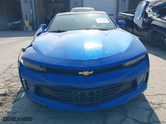 2018 Chevrolet Camaro 1LT with VIN 1G1FB1RX3J0109850, listed as a IAAI auction lot 39699129 with NaN miles. Bid and sale history available at carsss.com. Image 12.