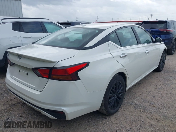2025 Nissan Altima SV z VIN 1N4BL4DV8SN364434, wystawiony jako IAAI lot #42532928 z przebiegiem 14 521 mil mil oraz . Historia ofert i sprzedaży dostępna na DreamBid. Obrazek 4.