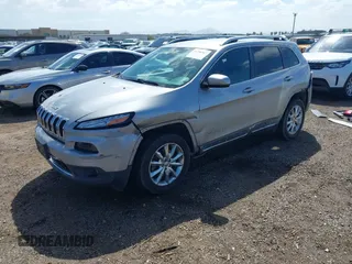2017 Jeep Cherokee Limited z VIN 1C4PJMDB4HW518815, wystawiony jako IAAI lot #41798567 z przebiegiem 68 332 mil mil oraz . Historia ofert i sprzedaży dostępna na DreamBid. Obrazek 2.
