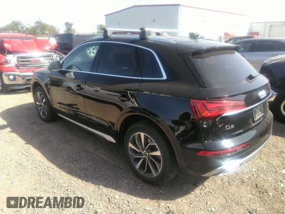 2024 Audi Q5 S line Premium Plus with VIN WA1EAAFY8R2086532, listed as a IAAI auction lot 41845939 with 18,852 mi miles. Bid and sale history available at carsss.com. Image 3.