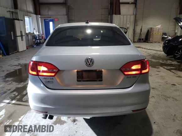2012 Volkswagen Jetta Sedan SE w/Convenience & Sunroof PZEV with VIN 3VWBP7AJ6CM306185, listed as a Copart auction lot 44975285 with 104,472 mi miles and Clean Title. Bid and sale history available at carsss.com. Image 6.