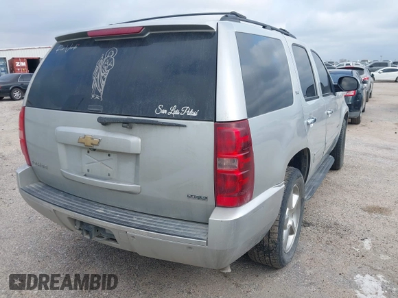 2011 Chevrolet Tahoe LTZ z VIN 1GNSCCE06BR110406, wystawiony jako IAAI lot #41611756 z przebiegiem 162 215 mil mil oraz . Historia ofert i sprzedaży dostępna na DreamBid. Obrazek 4.