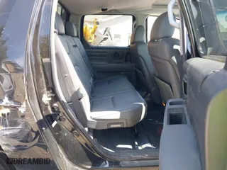 2007 Honda Ridgeline RTL w/Leather with VIN 2HJYK165X7H548322, listed as a IAAI auction lot 41983105 with 152,292 mi miles. Bid and sale history available at carsss.com. Image 8.
