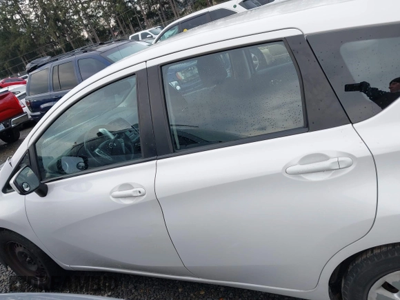 2015 Nissan Note SV with VIN 3N1CE2CP8FL371084, listed as a IAAI auction lot 41030028 with 101,301 mi miles and . Bid and sale history available at DreamBid. Image 15.